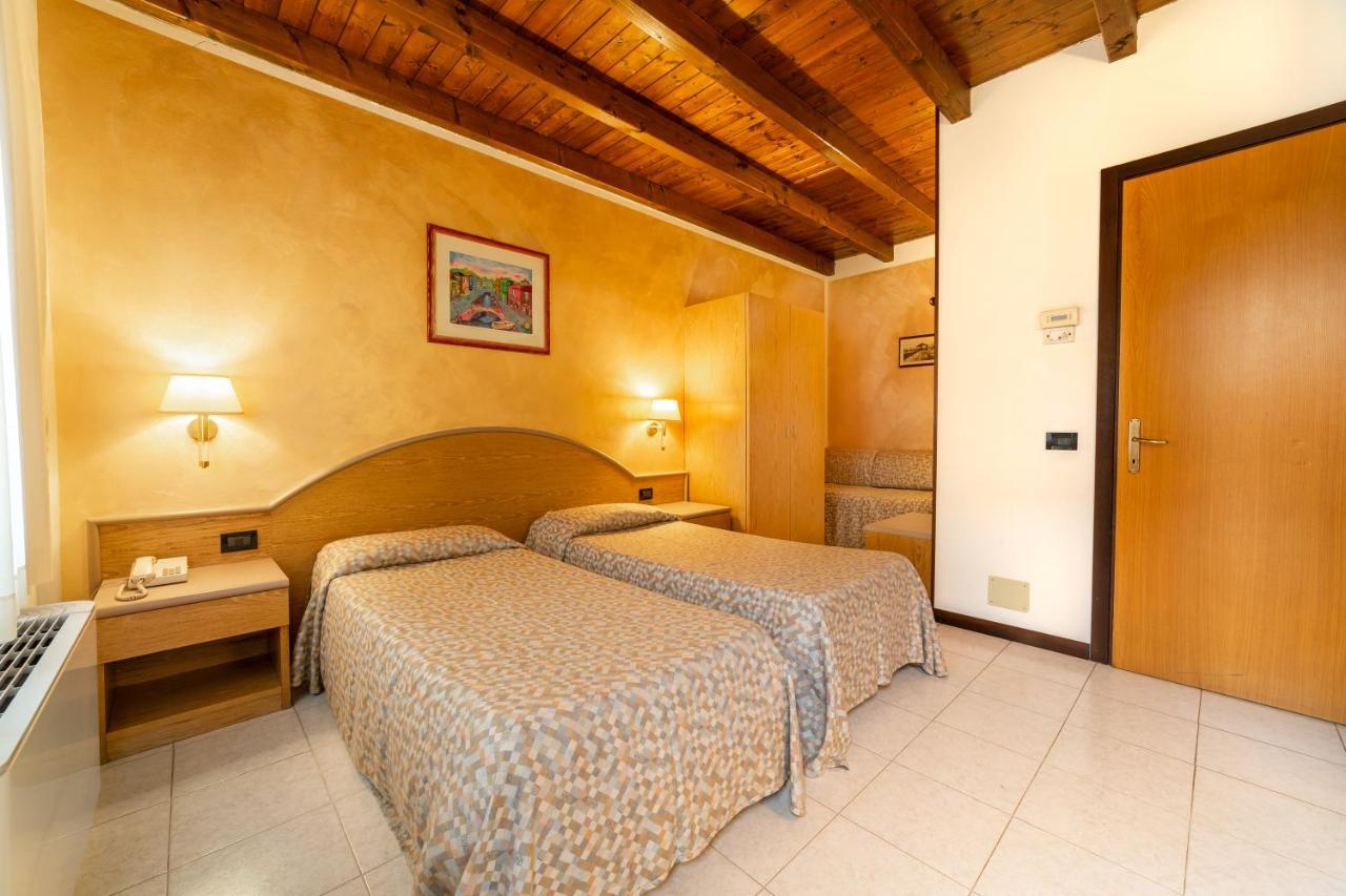 Albergo Ristorante Leon D'Oro Эсте Экстерьер фото
