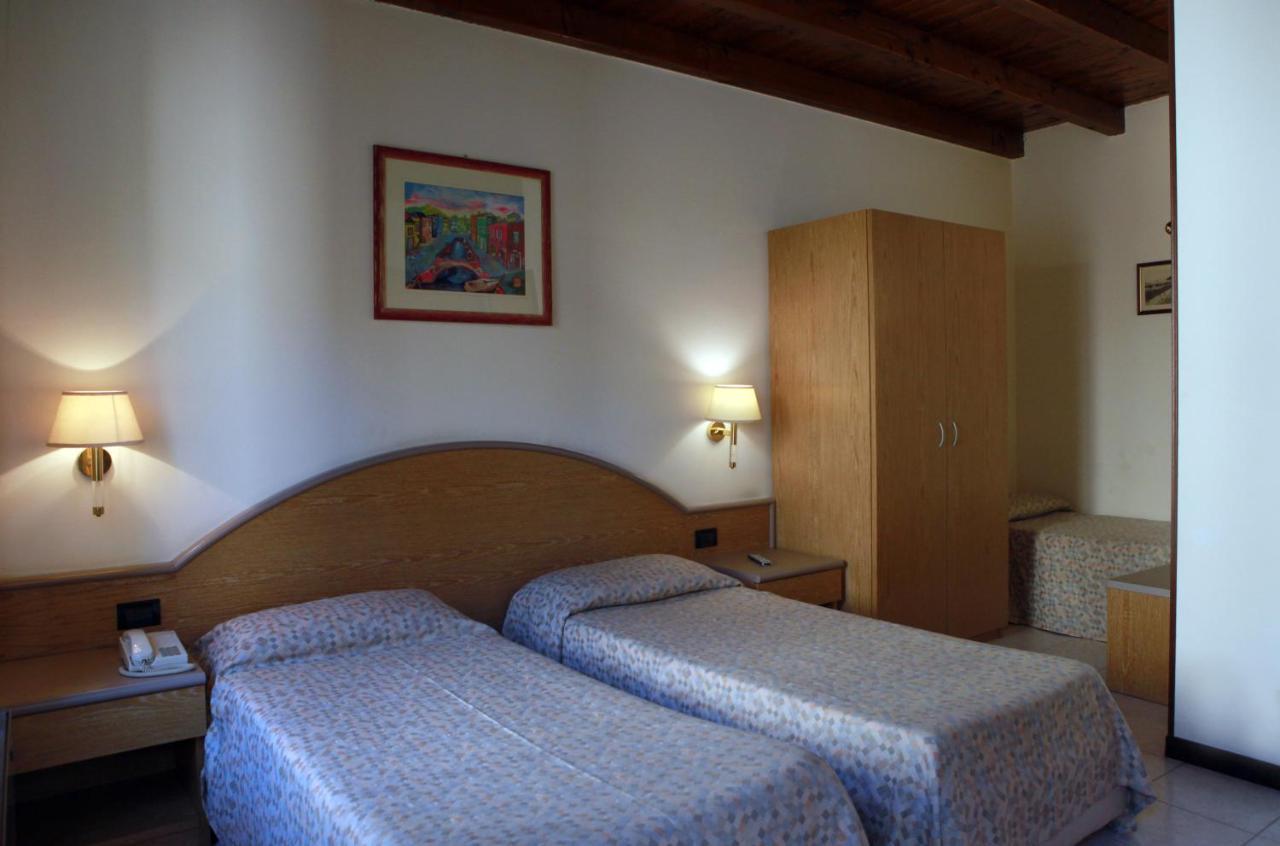 Albergo Ristorante Leon D'Oro Эсте Экстерьер фото